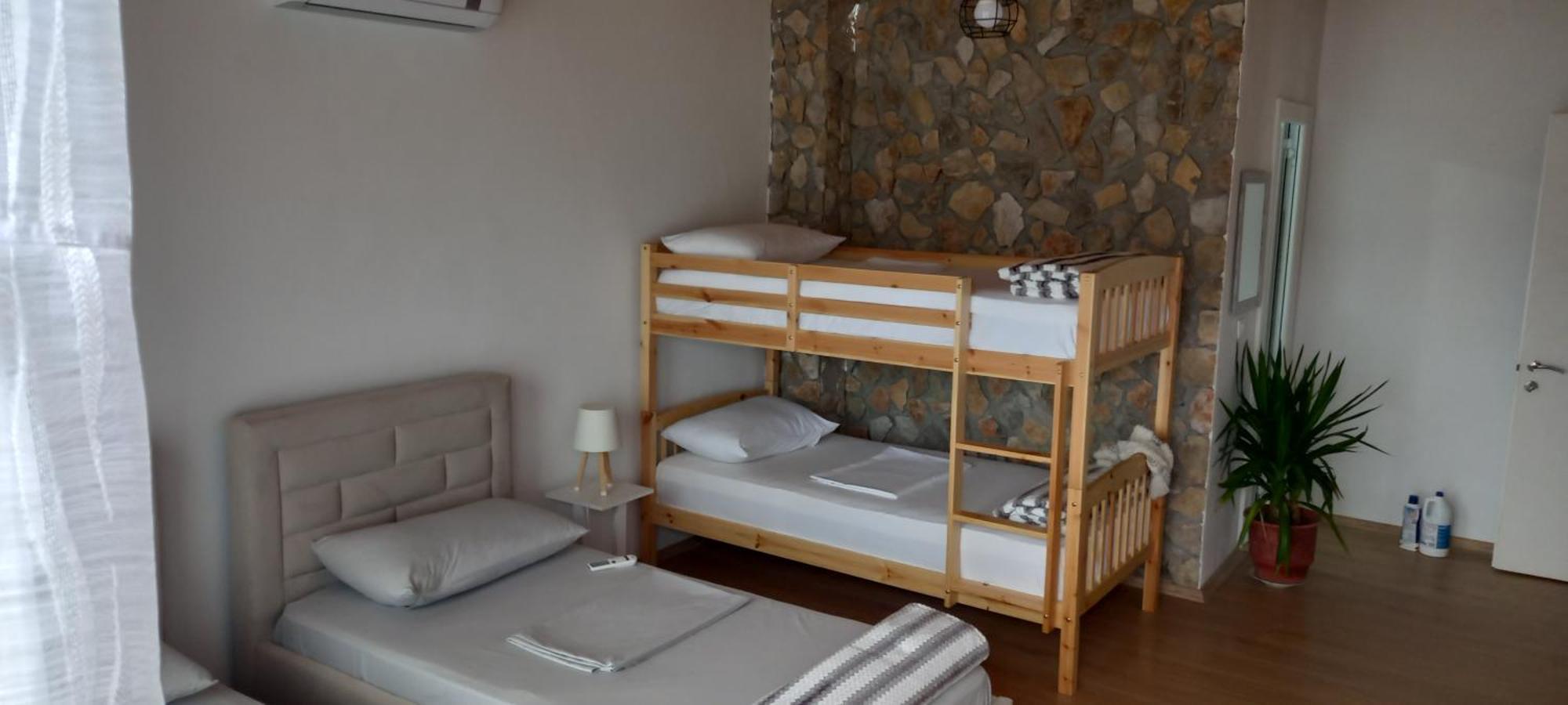 Roleo Guest House Lini Buitenkant foto