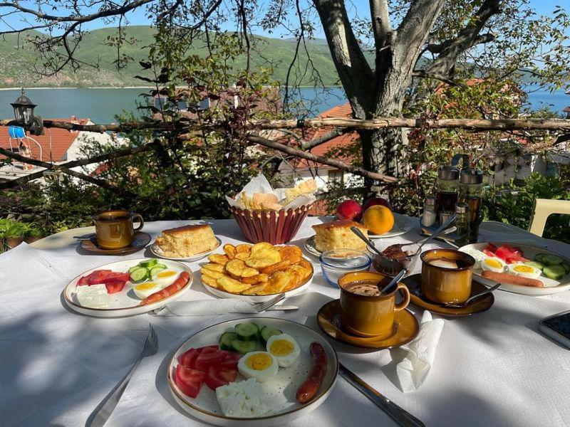 Roleo Guest House Lini Buitenkant foto