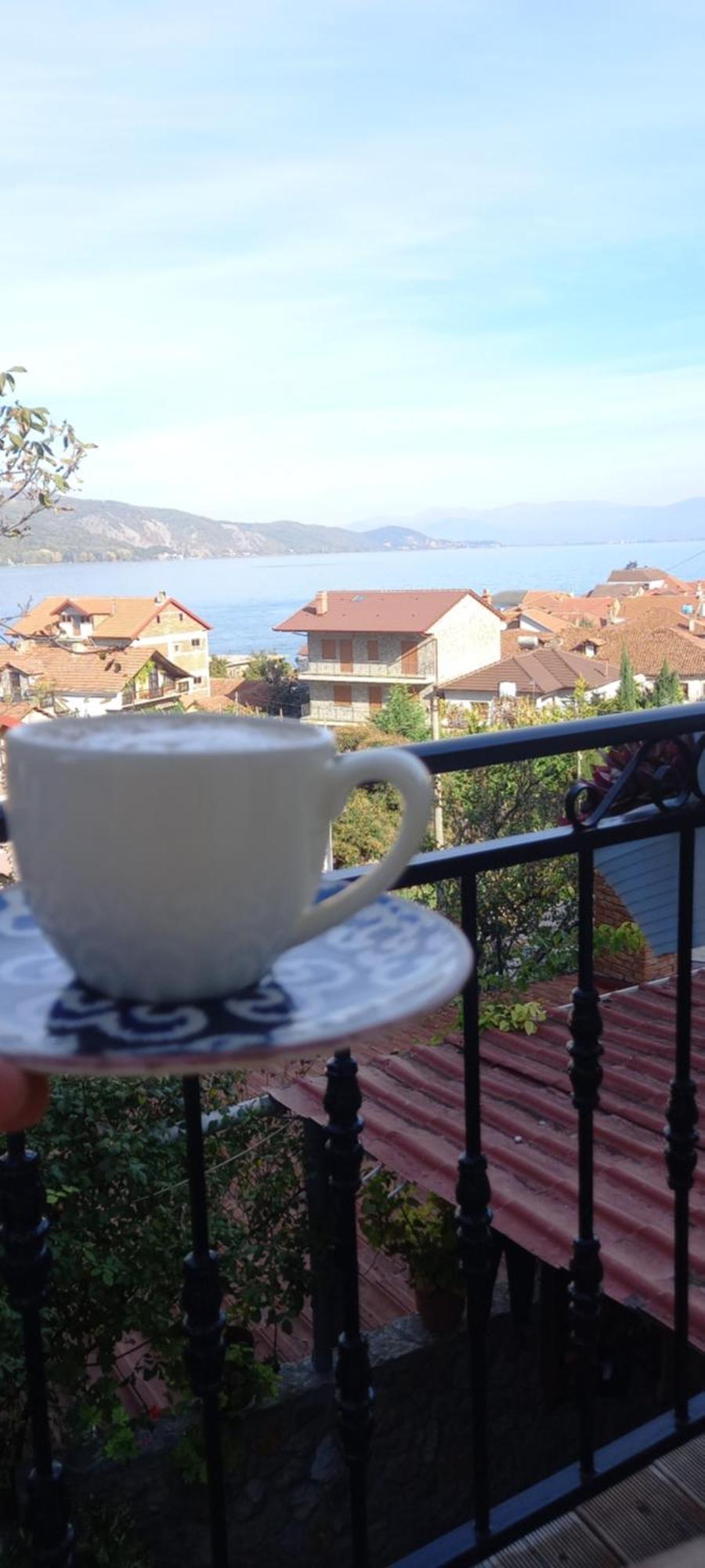 Roleo Guest House Lini Buitenkant foto
